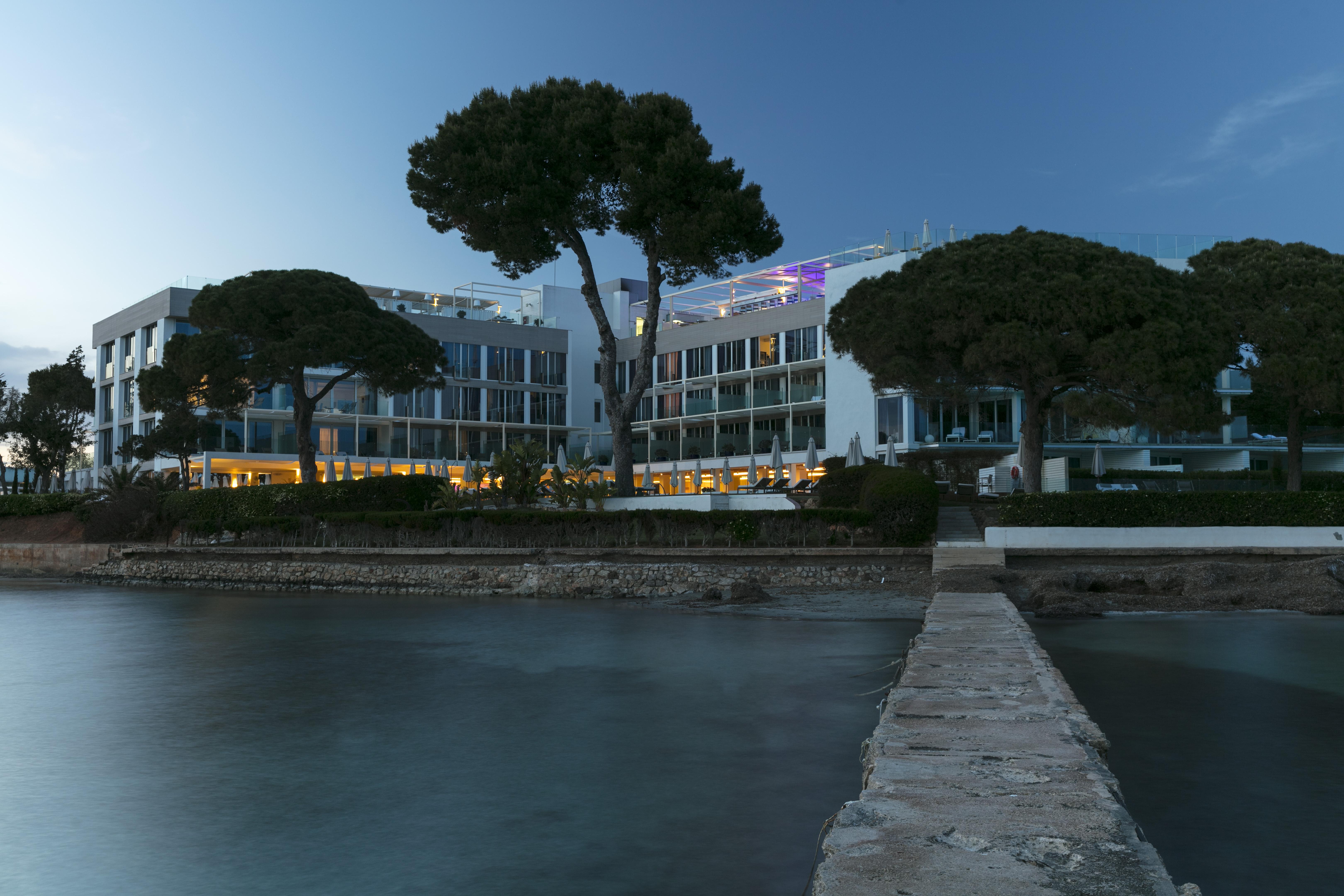 Me Ibiza - The Leading Hotels Of The World Санта-Эулалия-дель-Рио Экстерьер фото